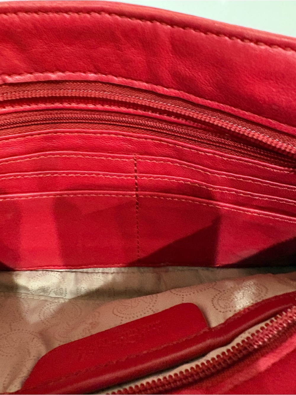 Michael Kors Small Red Leather Scrunch Clutch With Removable Shoulder Strap - Picture 4 of 7